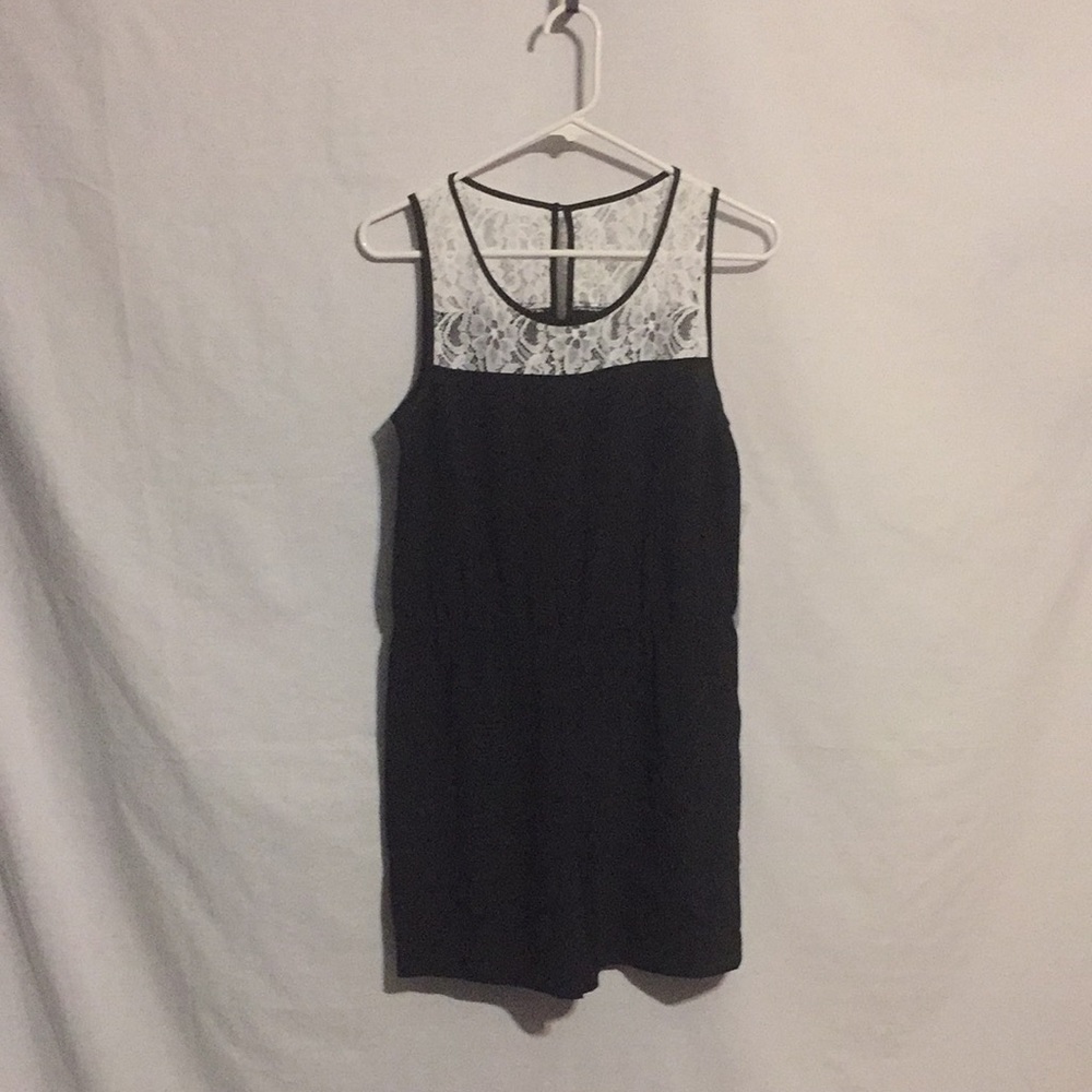 NWT Women’s Romper Size Small